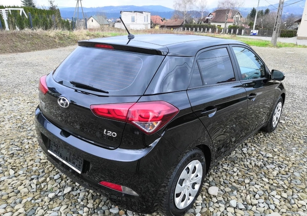 Hyundai i20 cena 25900 przebieg: 179000, rok produkcji 2015 z Skarszewy małe 781